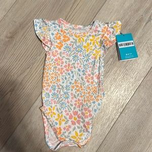 Posh Peanut ruffle cap sleeve bodysuit NWT size 6-12 months